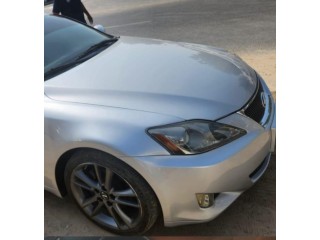 Lexus is250