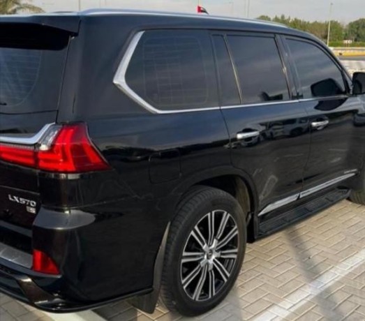 lexus-lx570-big-0