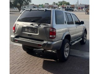 Nissan pathfinder 2005