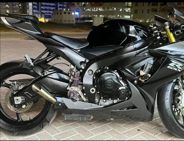 suzuki-gsxr-big-0