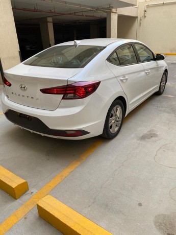 hyundai-elantra-big-2