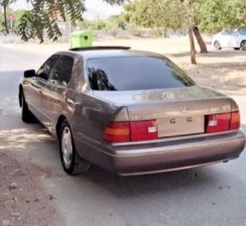 lexus-ls400-big-0