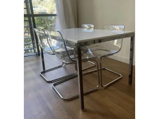 4 person dining table