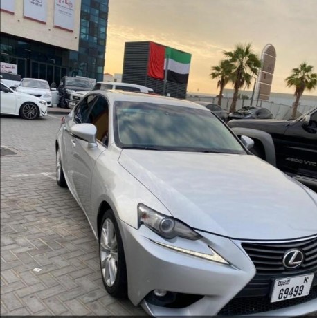 lexus-is200t-big-0