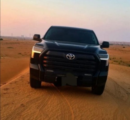 toyota-tundra-2022-big-0