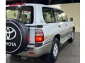 toyota-land-cruiser-small-0