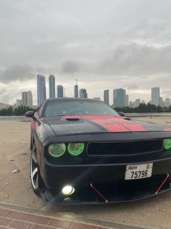 dodge-challenger-big-0