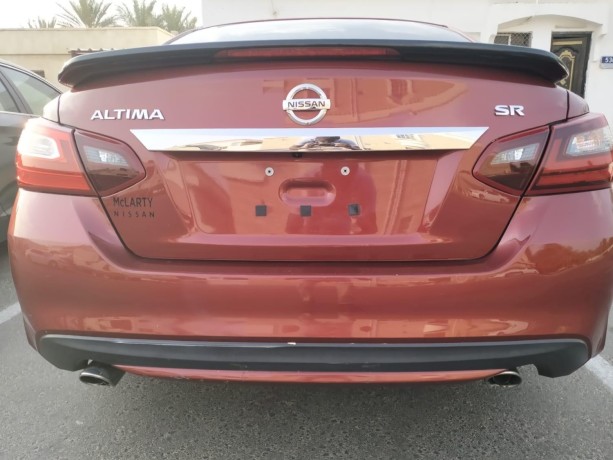 nissan-altima-big-1