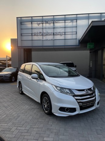 honda-odyssey-v6-35l-model-2019-big-0