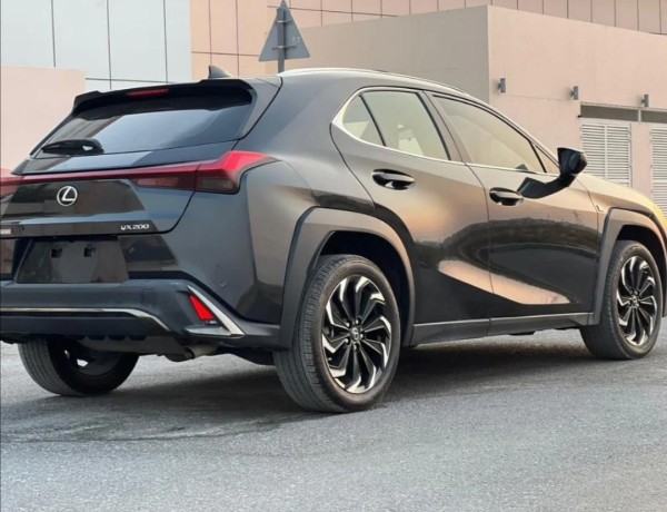 lexus-ux200-big-1