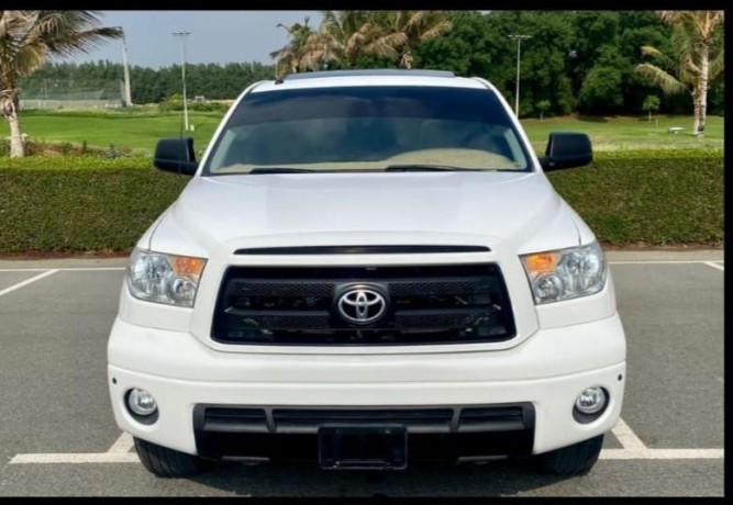 toyota-tundra-2012-big-0