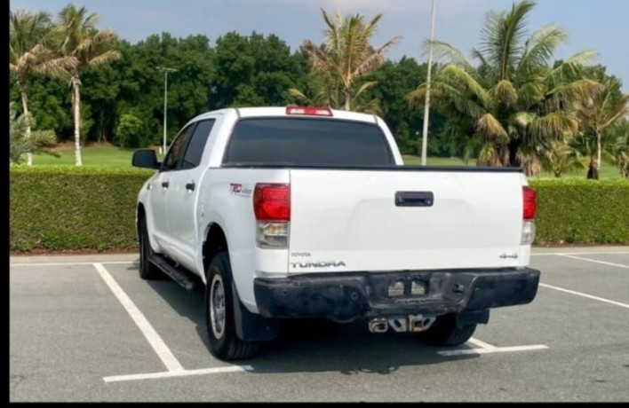 toyota-tundra-2012-big-2