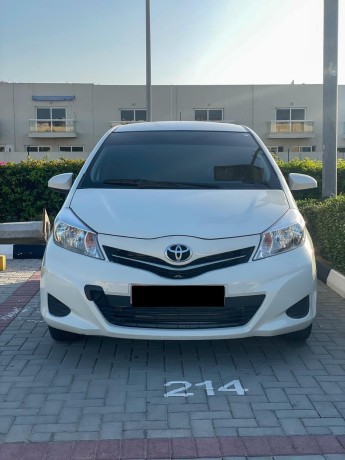 toyota-yaris-2014-big-5