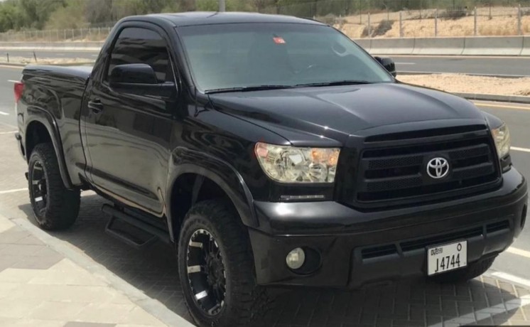 toyota-tundra-2009-big-0