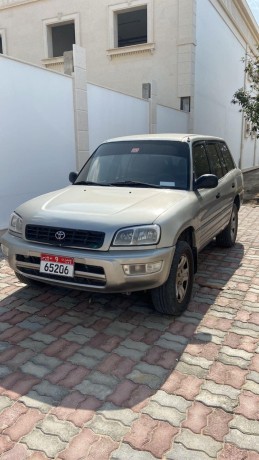 toyota-rav4-2000-big-0