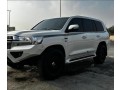 toyota-land-cruiser-small-0