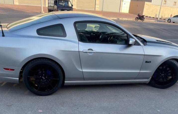 ford-mustang-2013-big-4