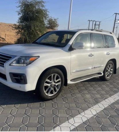 lexus-lx-570-big-0