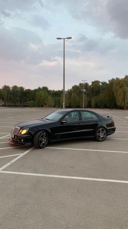 mercedes-e500-big-5