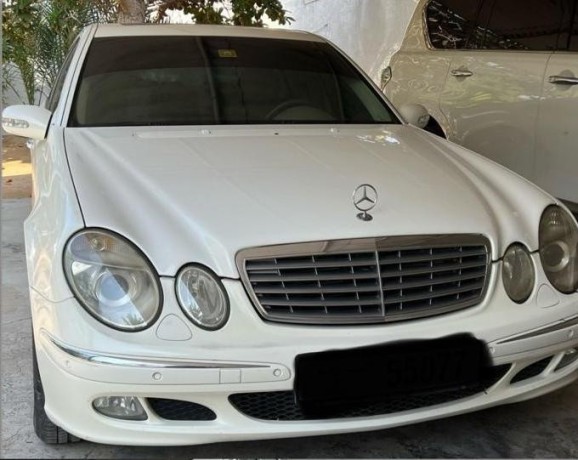 mercedes-e200-big-0