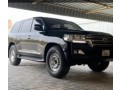 toyota-land-cruiser-gxr-small-1