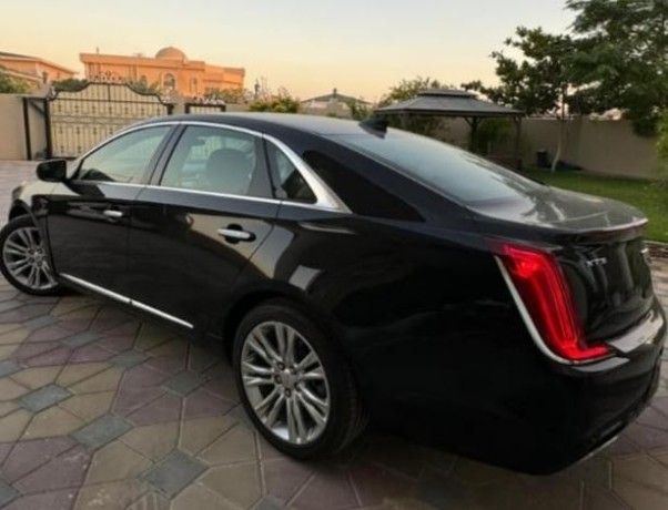 cadillac-xts-big-3