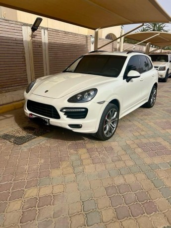 porsche-cayenne-big-2