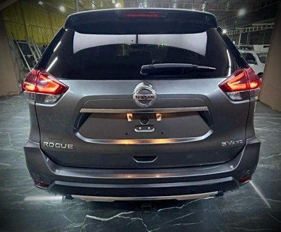 nissan-rogue-big-2