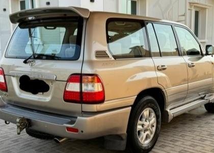 toyota-land-cruiser-gxr-big-2