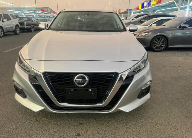 nissan-altima-2019-big-0