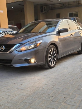 nissan-altima-sv-big-2