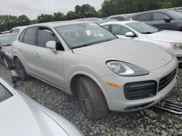 porsche-cayenne-big-0