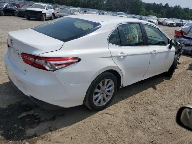 toyota-camry-le-big-3