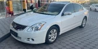 nissan-altima-big-3