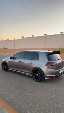 volkswagen-golf-r-big-4