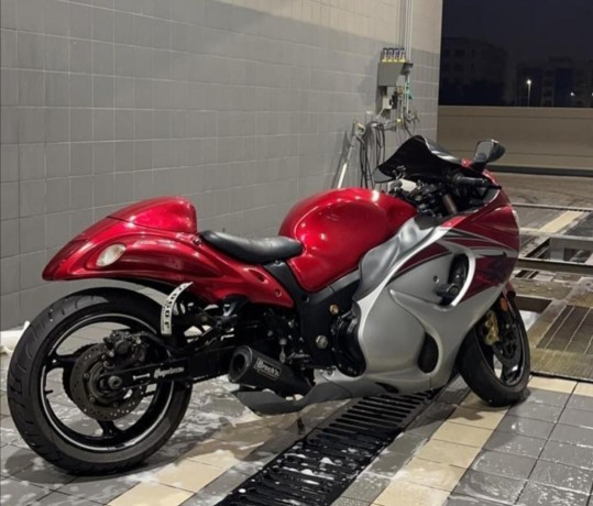 suzuki-hayabusa-big-0