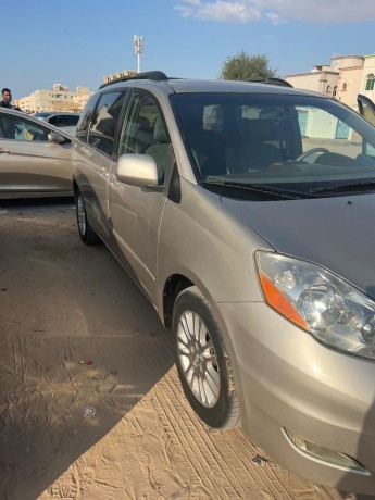 toyota-sienna-big-3