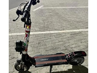 Crony scooter