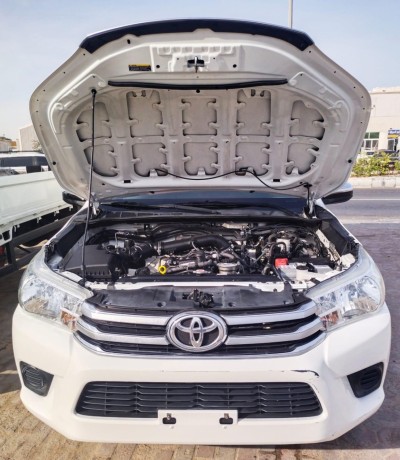 toyota-hilux-big-2