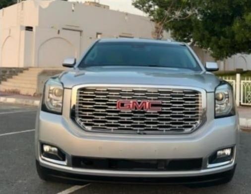 gmc-yukon-denali-big-0