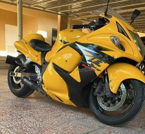 suzuki-hayabusa-big-0