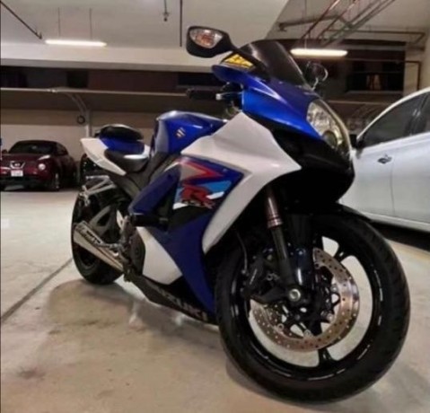 suzuki-gsxr-big-0