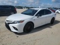 2019-toyota-camry-se-small-4
