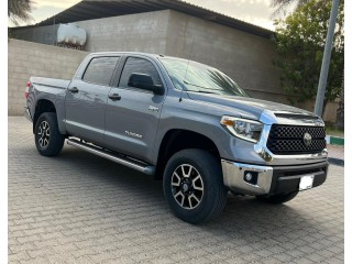 Toyota Tundra SR5