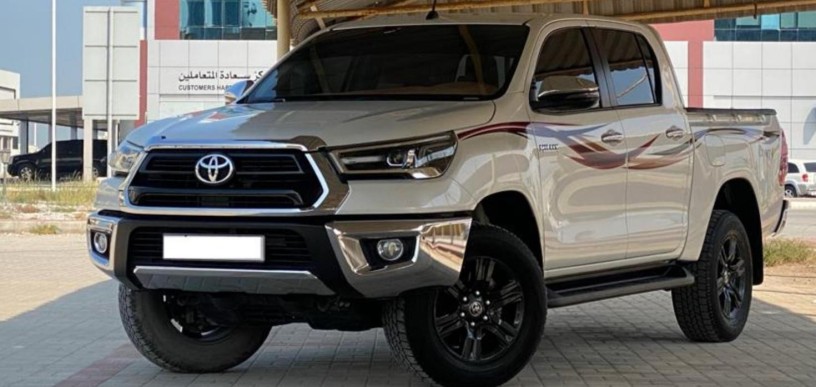 toyota-hilux-big-0