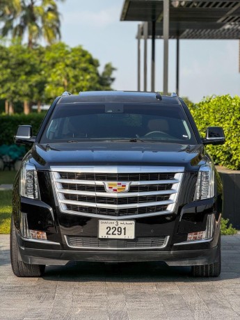 cadillac-escalade-big-2