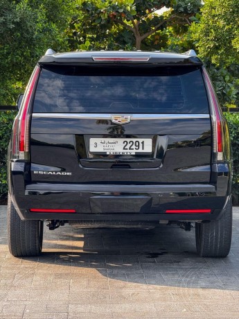 cadillac-escalade-big-1