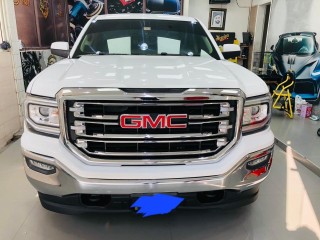 GMC Sierra