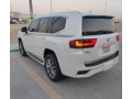 toyota-land-cruiser-vxr-small-4