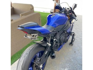 Yamaha R1